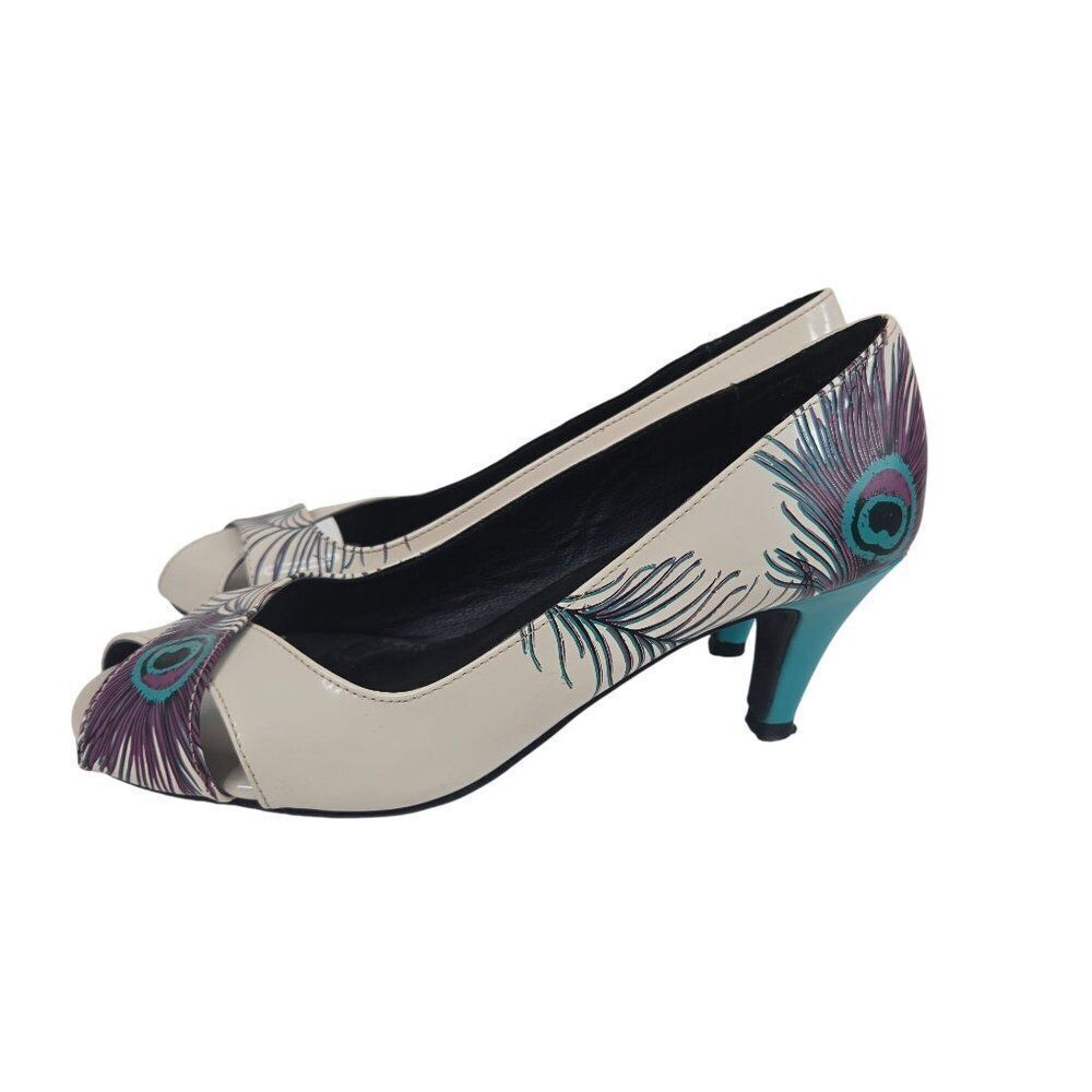 TUK Size 9 US Peacock Feather Heels Pumps Rockabilly Vegan Leather White Teal